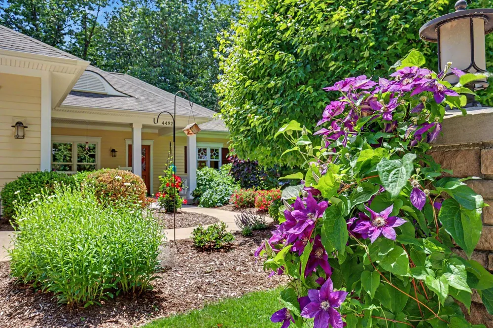 4492 Oak Arbor Drive NE Plainfield Charter Township, MI 49525