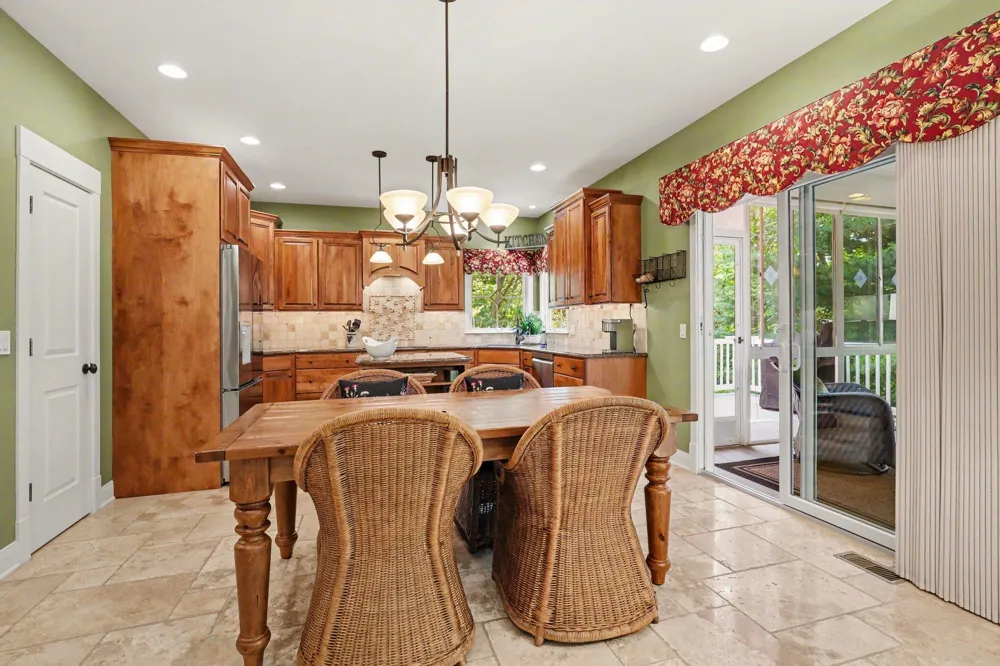 4492 Oak Arbor Drive NE Plainfield Charter Township, MI 49525