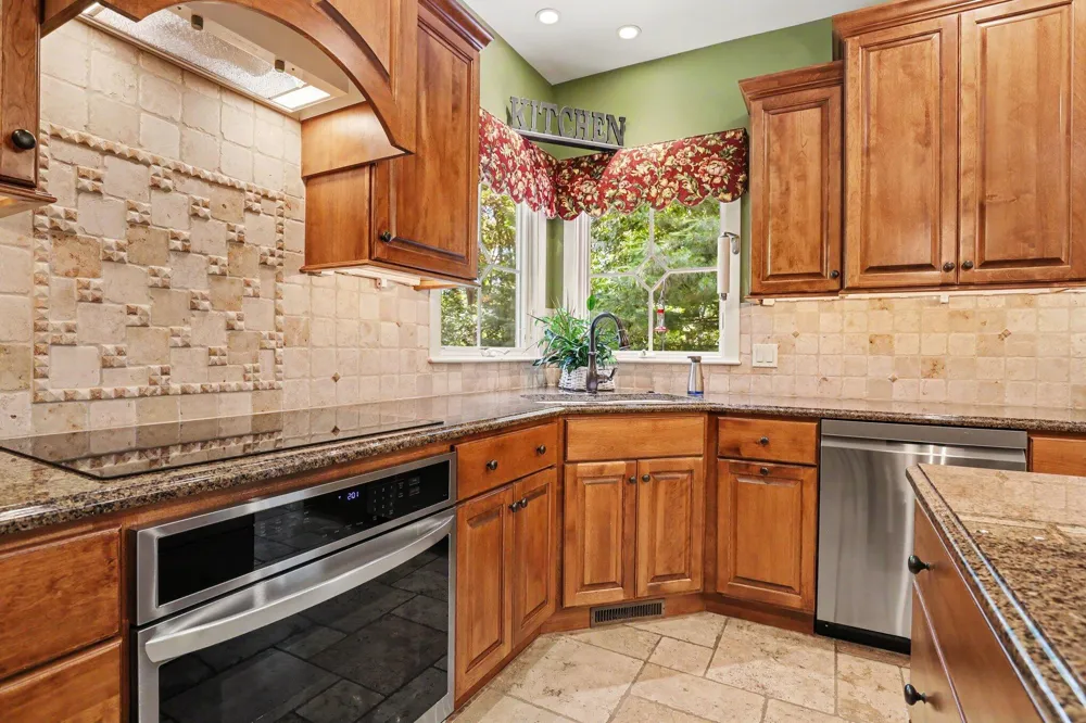 4492 Oak Arbor Drive NE Plainfield Charter Township, MI 49525