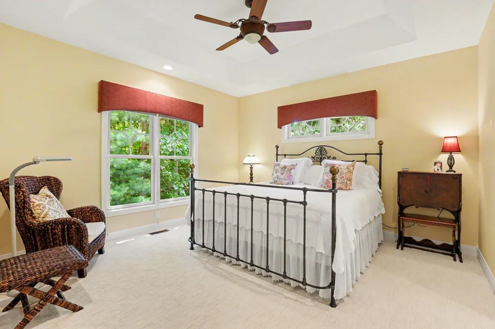 4492 Oak Arbor Drive NE Plainfield Charter Township, MI 49525