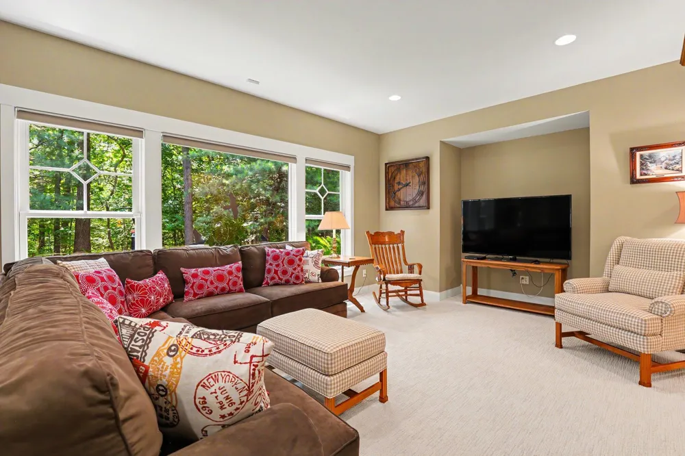 4492 Oak Arbor Drive NE Plainfield Charter Township, MI 49525
