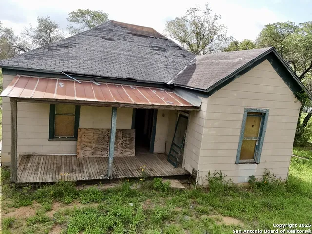 1917 Palo Alto Von Ormy, TX 78073