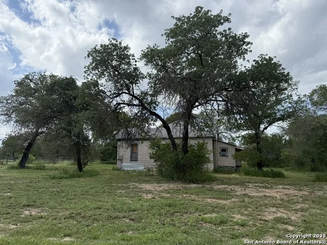 1917 Palo Alto Von Ormy, TX 78073