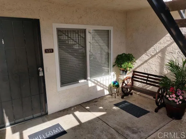 125 Candice Place Vista, CA 92083