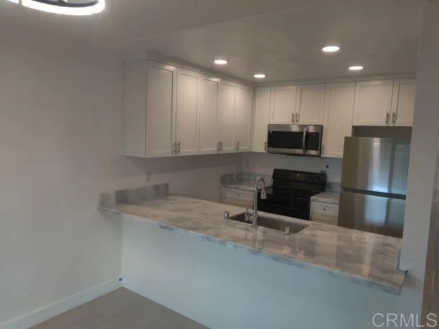 125 Candice Place Vista, CA 92083