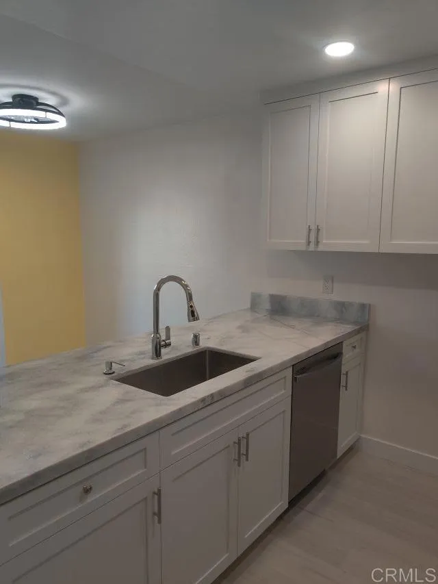 125 Candice Place Vista, CA 92083