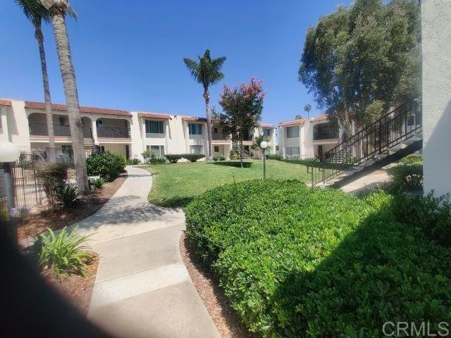 125 Candice Place Vista, CA 92083