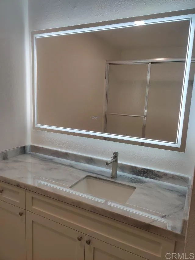 125 Candice Place Vista, CA 92083