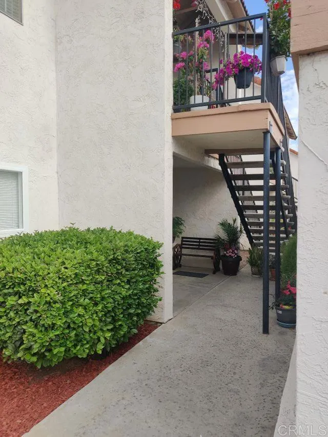 125 Candice Place Vista, CA 92083