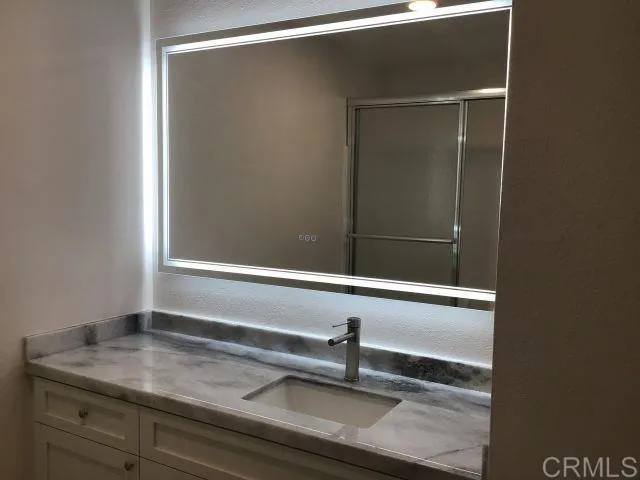 125 Candice Place Vista, CA 92083