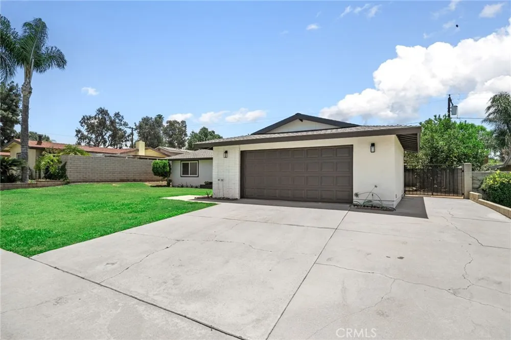 22139 Tanager Street Grand Terrace, CA 92313