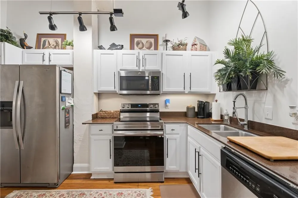 1601 Liberty Lane Roswell, GA 30075