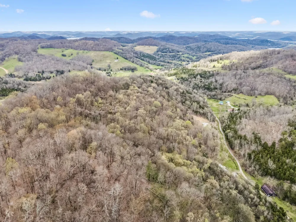 18 York Ln Elmwood, TN 38560