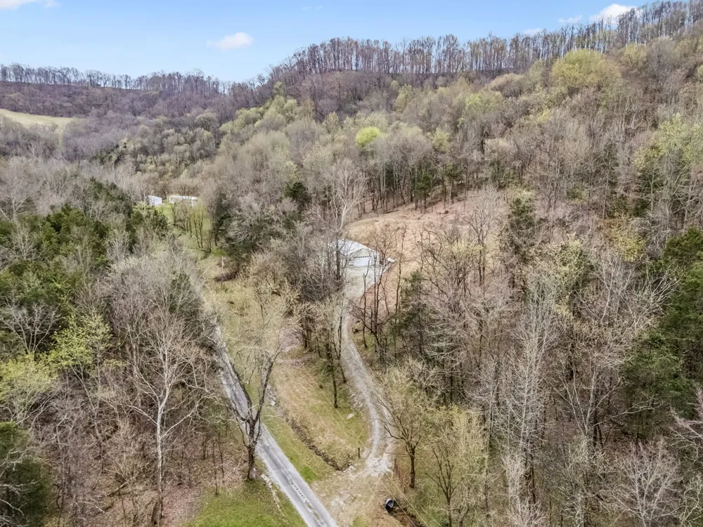 18 York Ln Elmwood, TN 38560