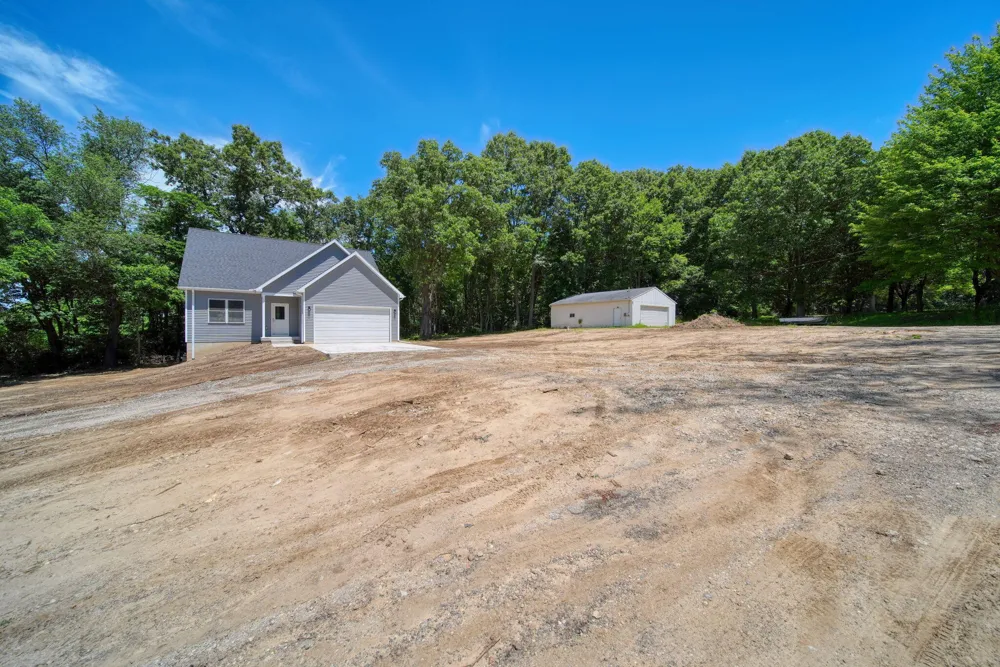 1823 Sutton Road Jackson, MI 49202