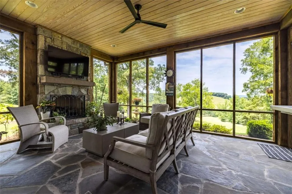 185 Marion Dairy Road Lindale, GA 30147