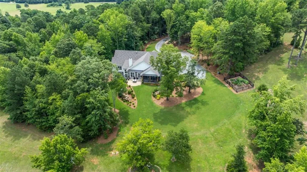 185 Marion Dairy Road Lindale, GA 30147