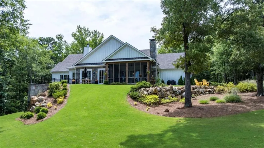 185 Marion Dairy Road Lindale, GA 30147