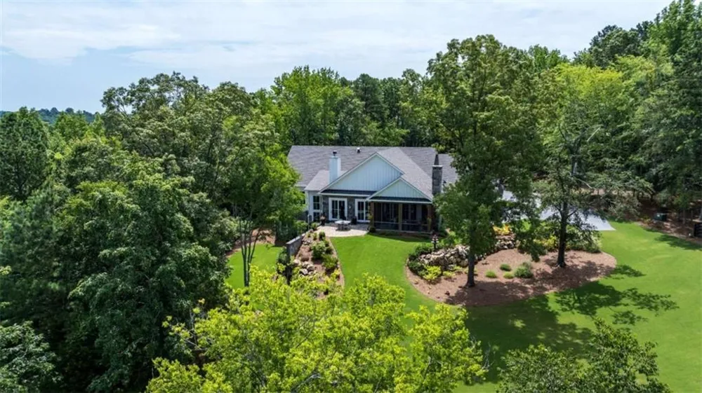 185 Marion Dairy Road Lindale, GA 30147
