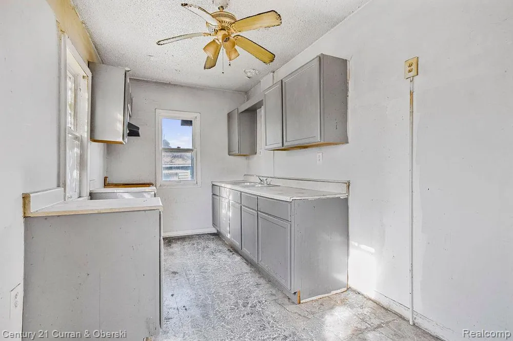 10 Perrin Street River Rouge City, MI 48218