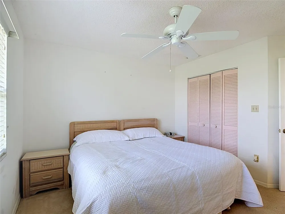 6121 KITTIWAKE DRIVE Lakeland, FL 33809