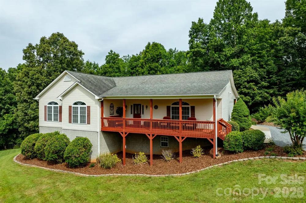 1697 Windswept Ridge Marshall, NC 28753