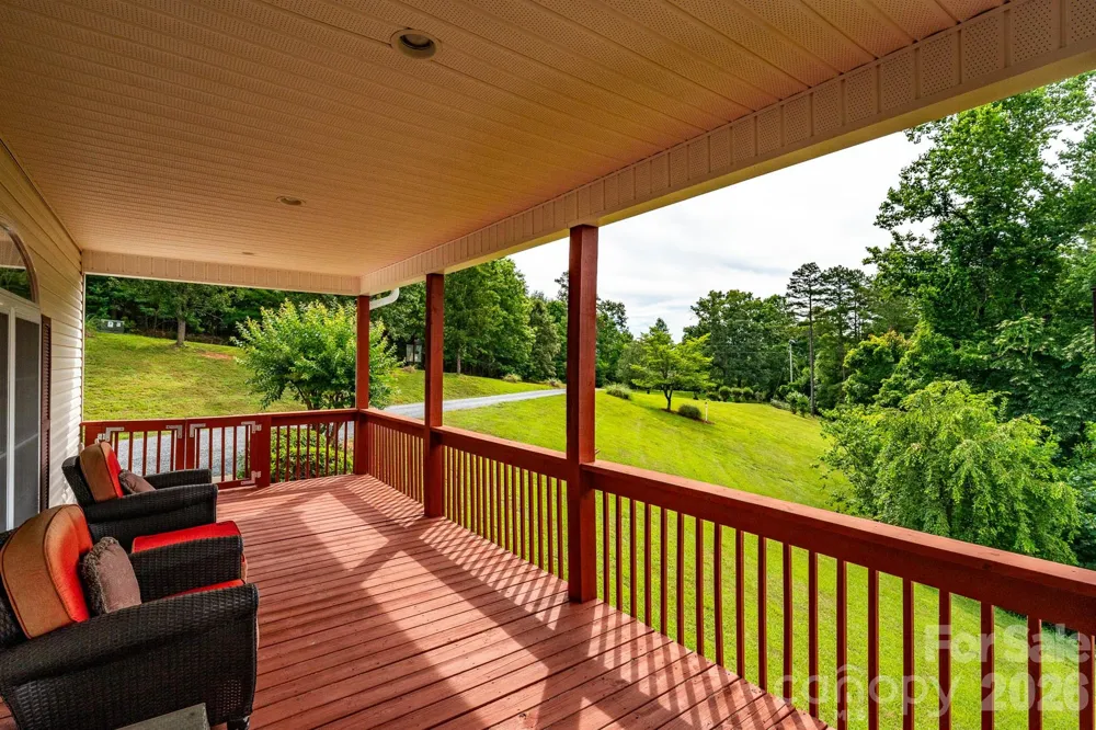 1697 Windswept Ridge Marshall, NC 28753