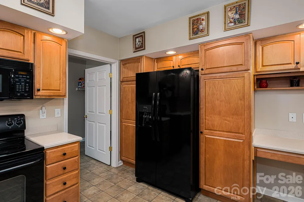 1697 Windswept Ridge Marshall, NC 28753