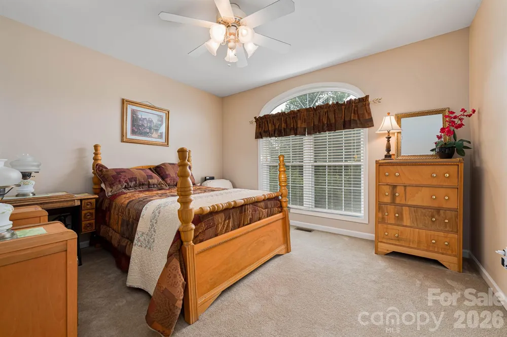 1697 Windswept Ridge Marshall, NC 28753
