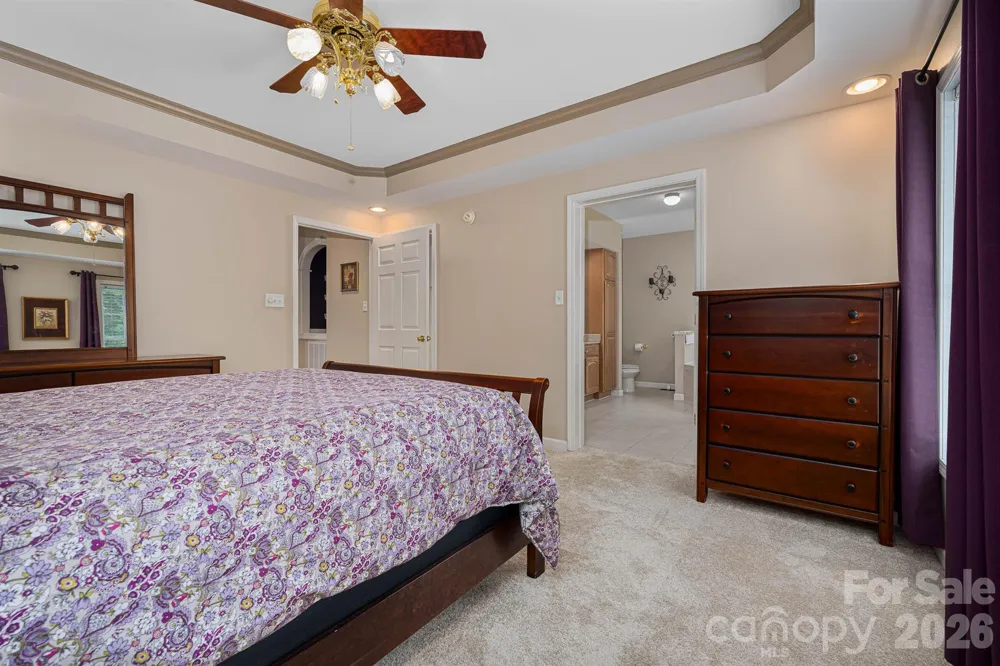 1697 Windswept Ridge Marshall, NC 28753