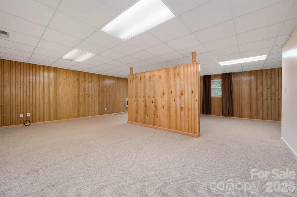 1697 Windswept Ridge Marshall, NC 28753