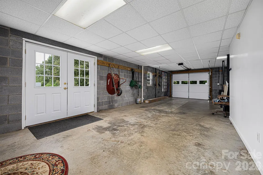 1697 Windswept Ridge Marshall, NC 28753