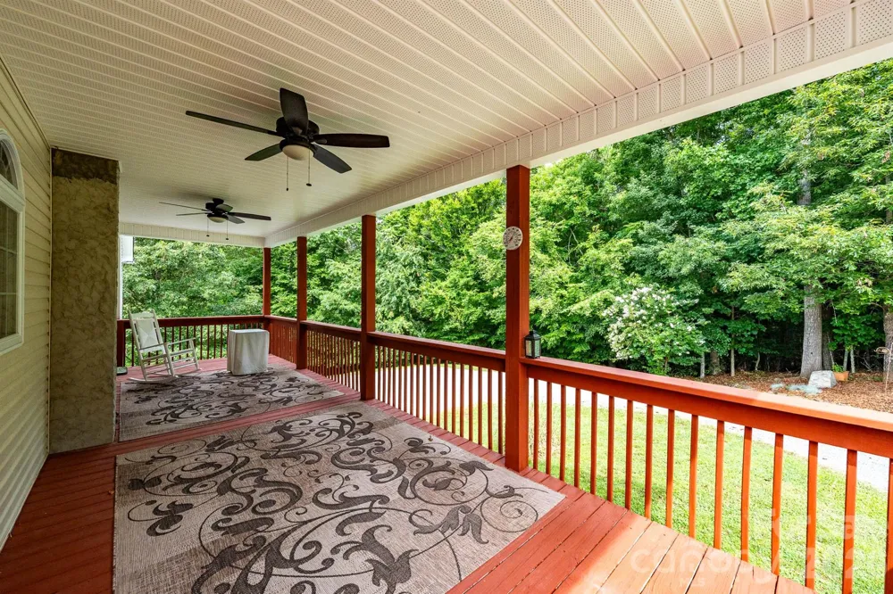 1697 Windswept Ridge Marshall, NC 28753