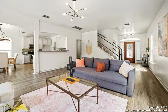 1331 Pinnacle San Antonio, TX 78260