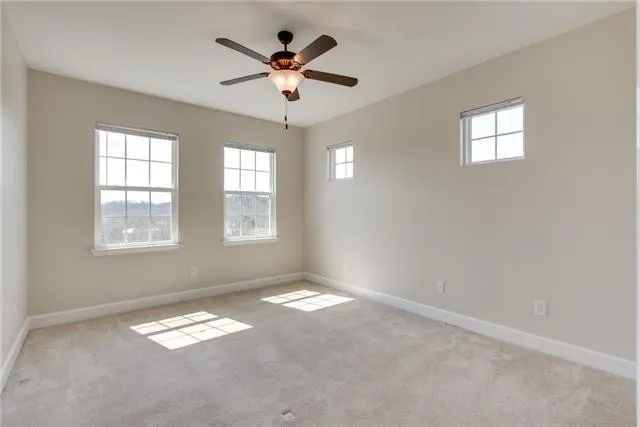 8121 Lenox Creekside Dr Antioch, TN 37013