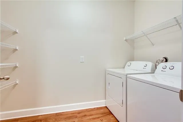 8121 Lenox Creekside Dr Antioch, TN 37013