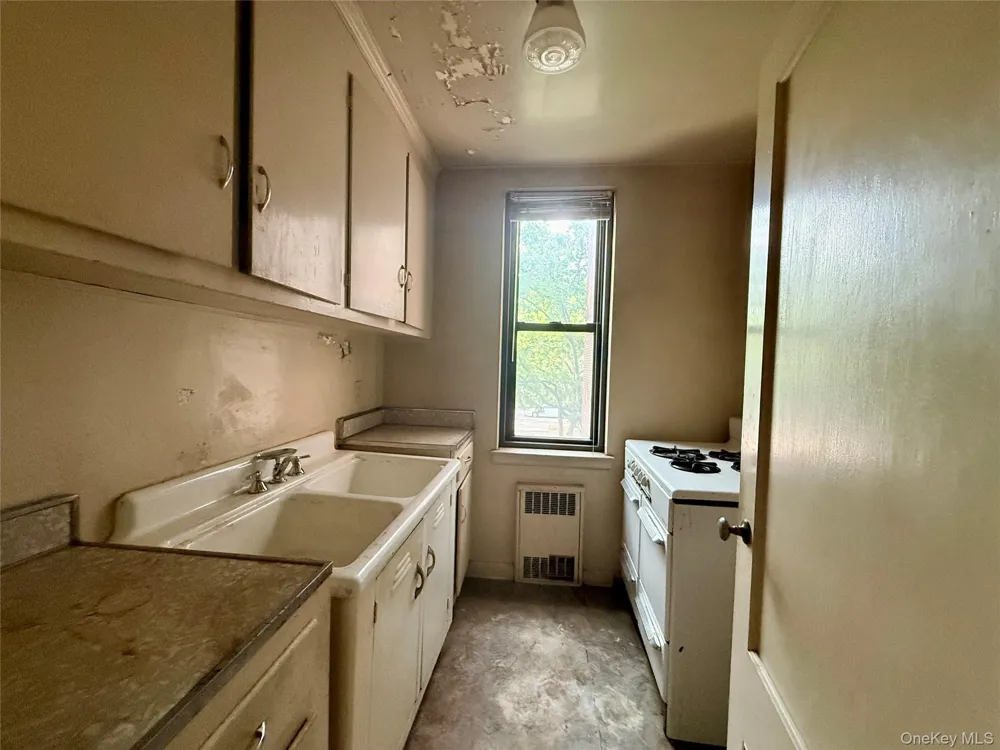 11315 34th Avenue #1E Corona, NY 11368