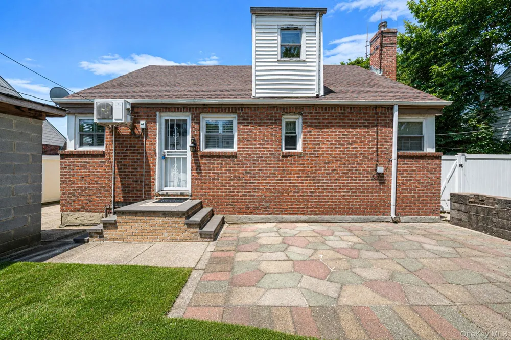 12123 238th Street Rosedale, NY 11422