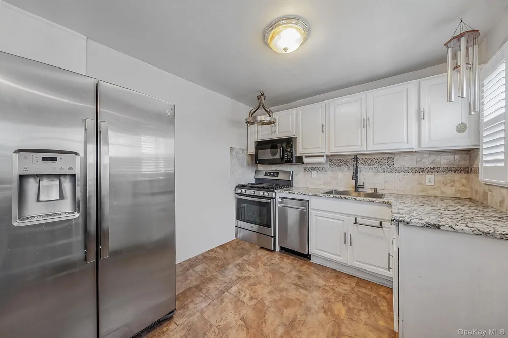 12123 238th Street Rosedale, NY 11422