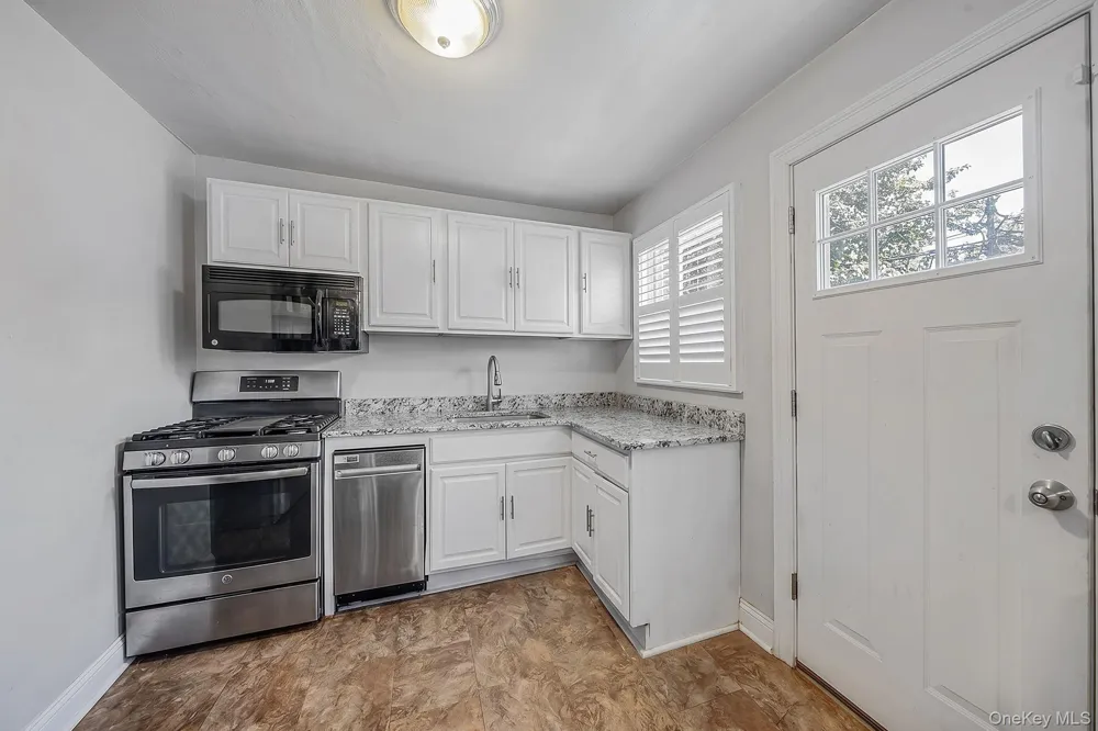 12123 238th Street Rosedale, NY 11422