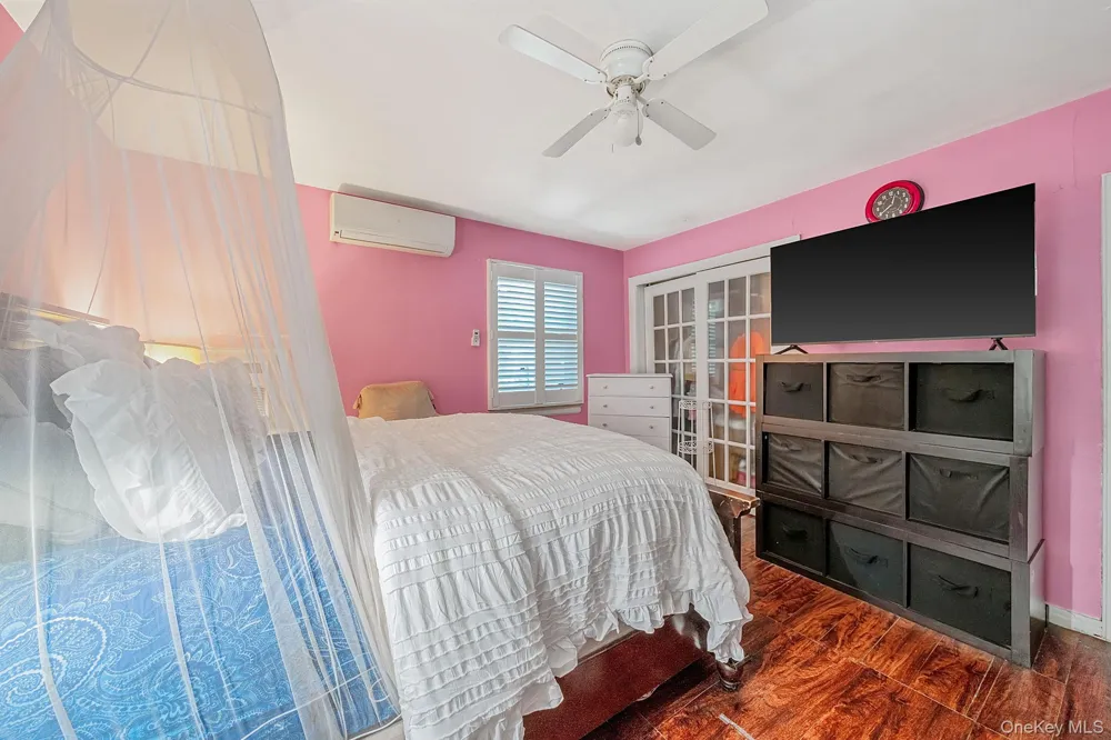 12123 238th Street Rosedale, NY 11422