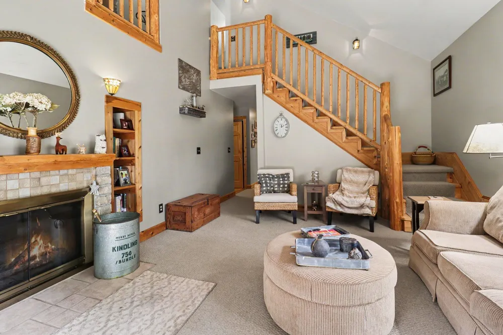 10035 Hawthorne Lane Canadian Lakes, MI 49346