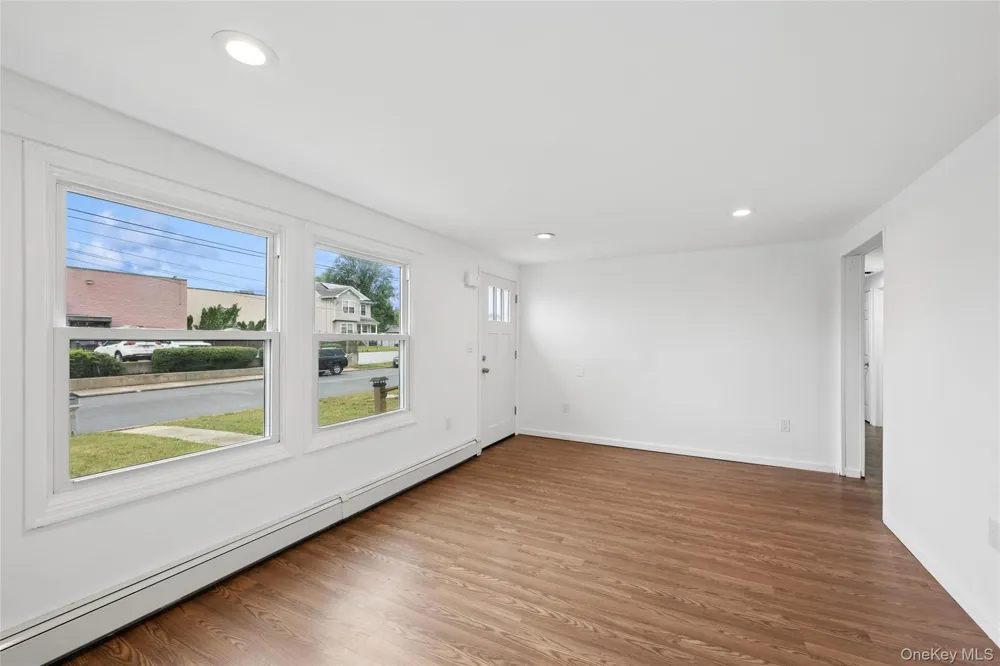 16 Arlington Avenue Wyandanch, NY 11798