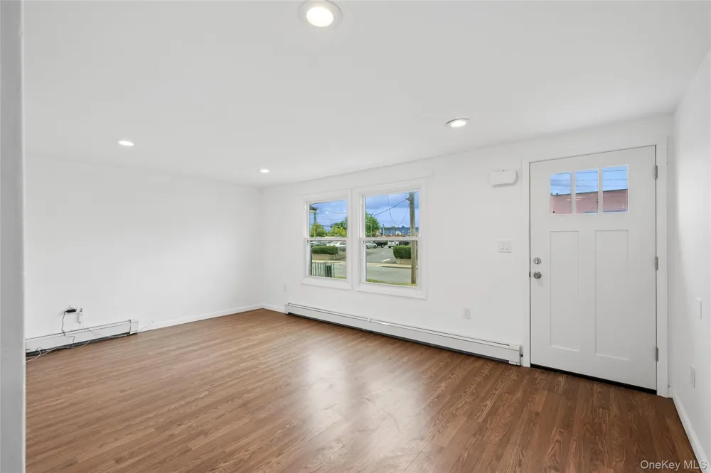 16 Arlington Avenue Wyandanch, NY 11798