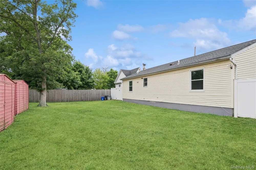 16 Arlington Avenue Wyandanch, NY 11798