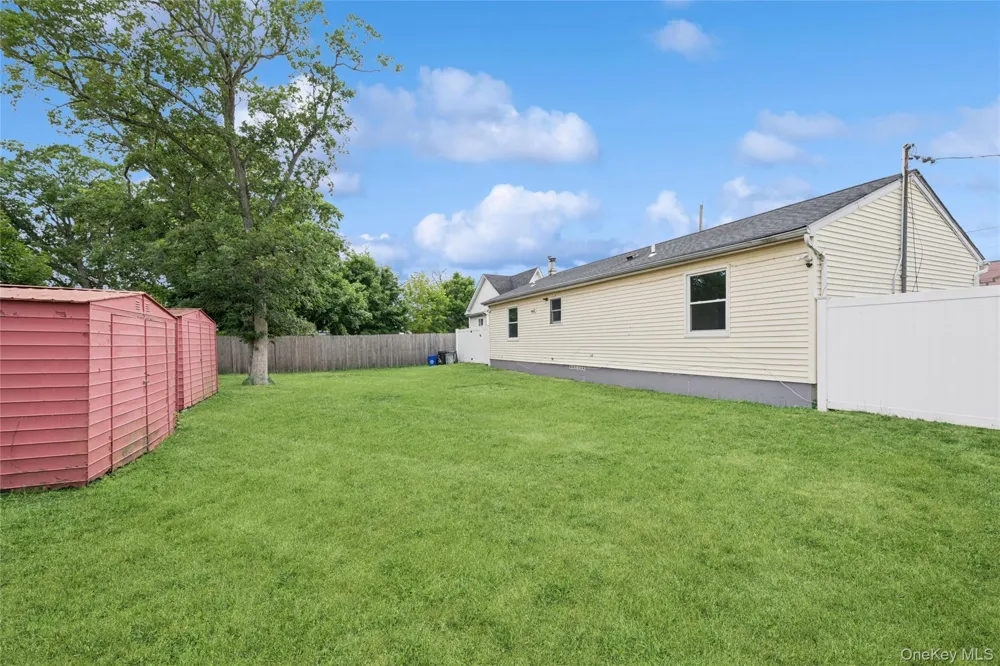 16 Arlington Avenue Wyandanch, NY 11798
