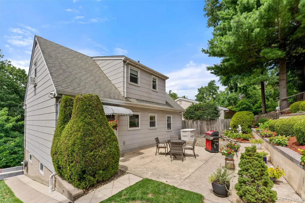 162 Midland Avenue Yonkers, NY 10705