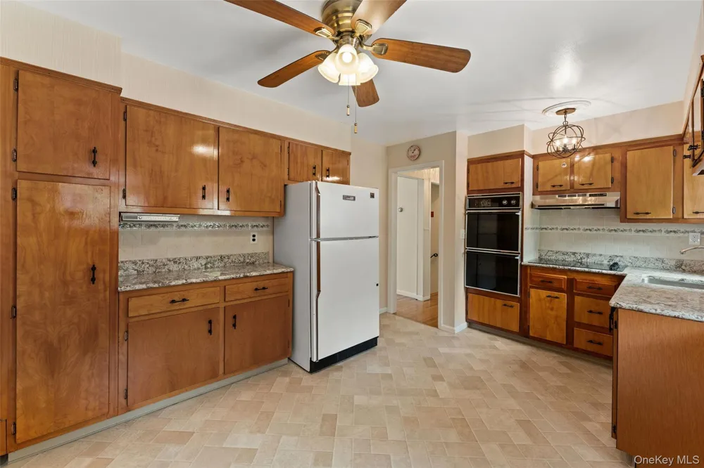 162 Midland Avenue Yonkers, NY 10705