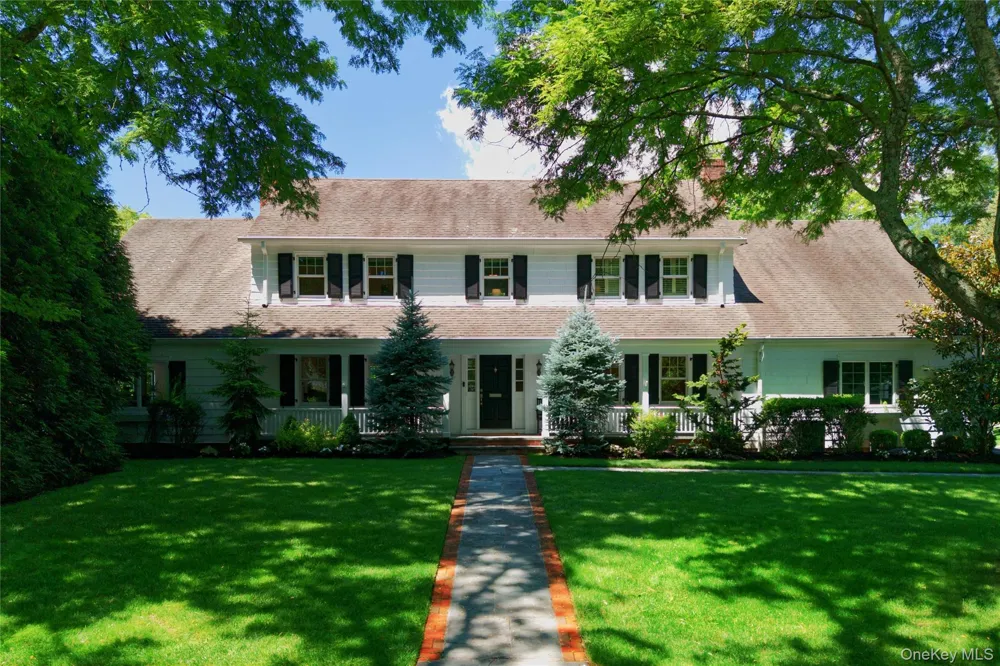 77 Brookside Drive Manhasset, NY 11030