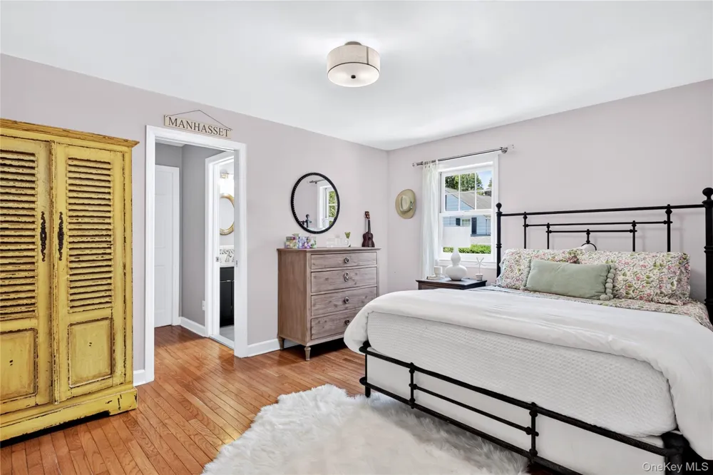 77 Brookside Drive Manhasset, NY 11030
